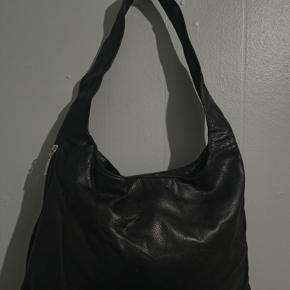 Liz Claiborne Vintage 90's Black Pebbled Leather Hobo Bag